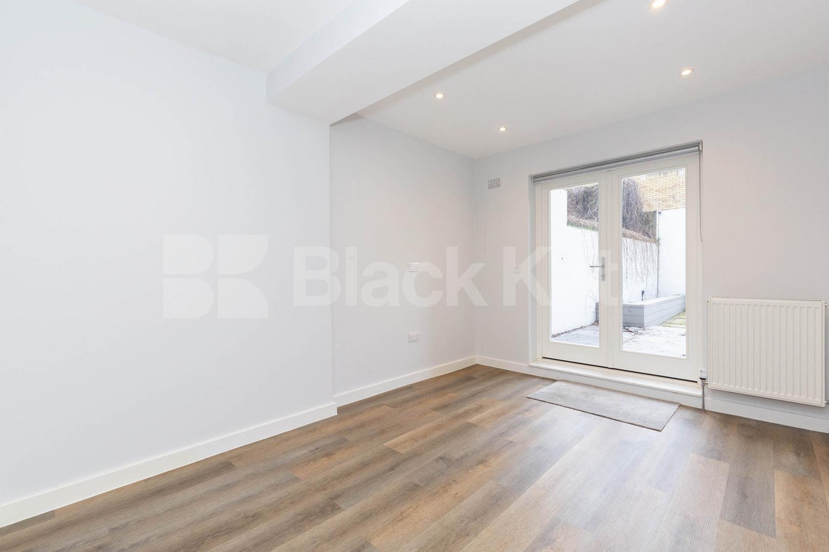 Stunning three bed with two bathrooms and a garden in Notting Hill Collville Road , Notting Hill